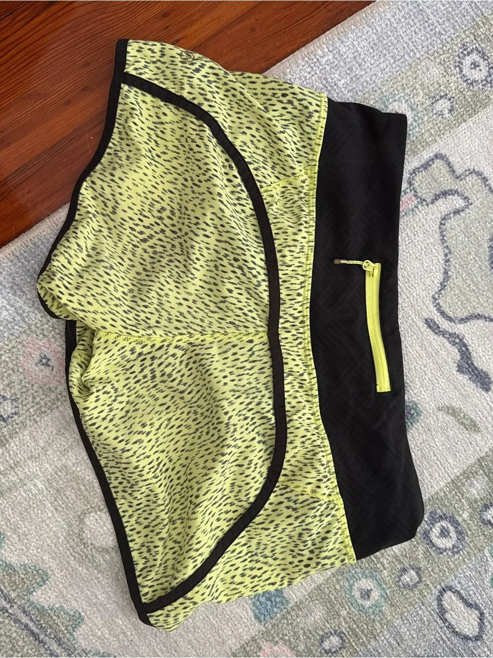 lululemon athletica lightweight neon